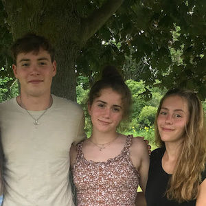 Meet your Posher, Josephia